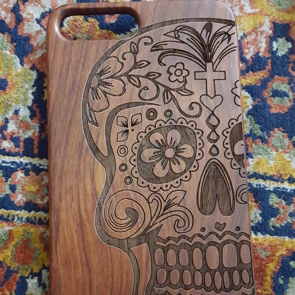 iPhone 7 & 7 Plus Wooden Bamboo Skull Case Cover - Picture 3 of 5
